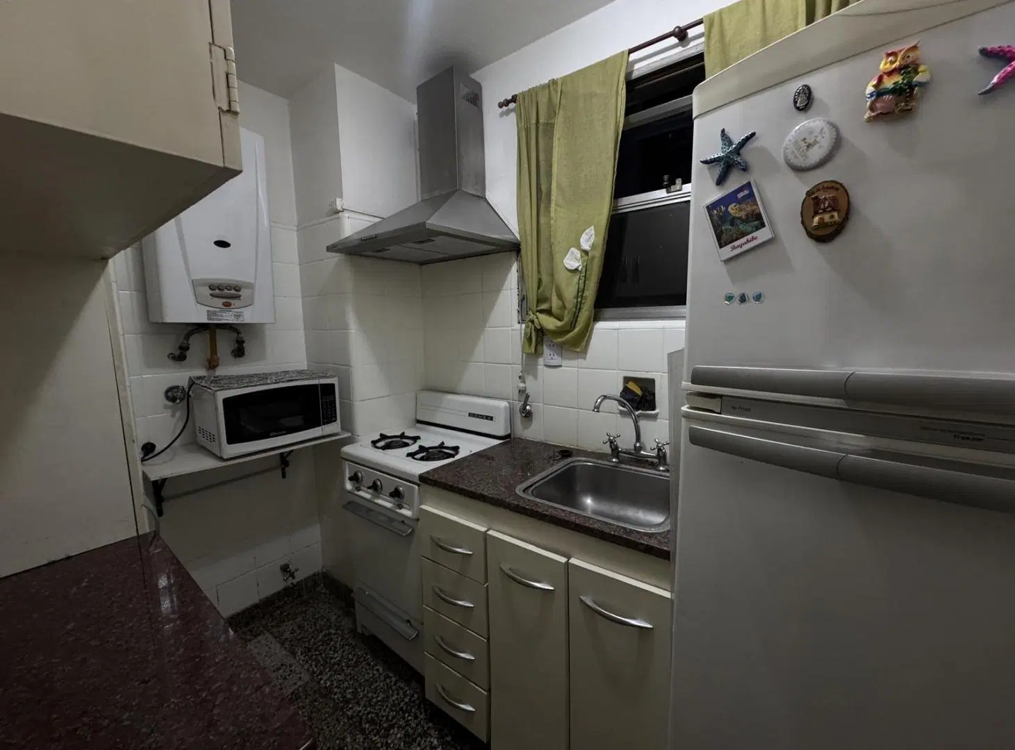 Departamento monoambiente con balcón en venta en Recoleta 2