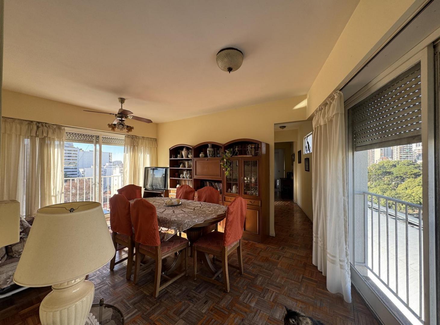 Departamento de 3 ambientes con balcón frances en venta en Belgrano!