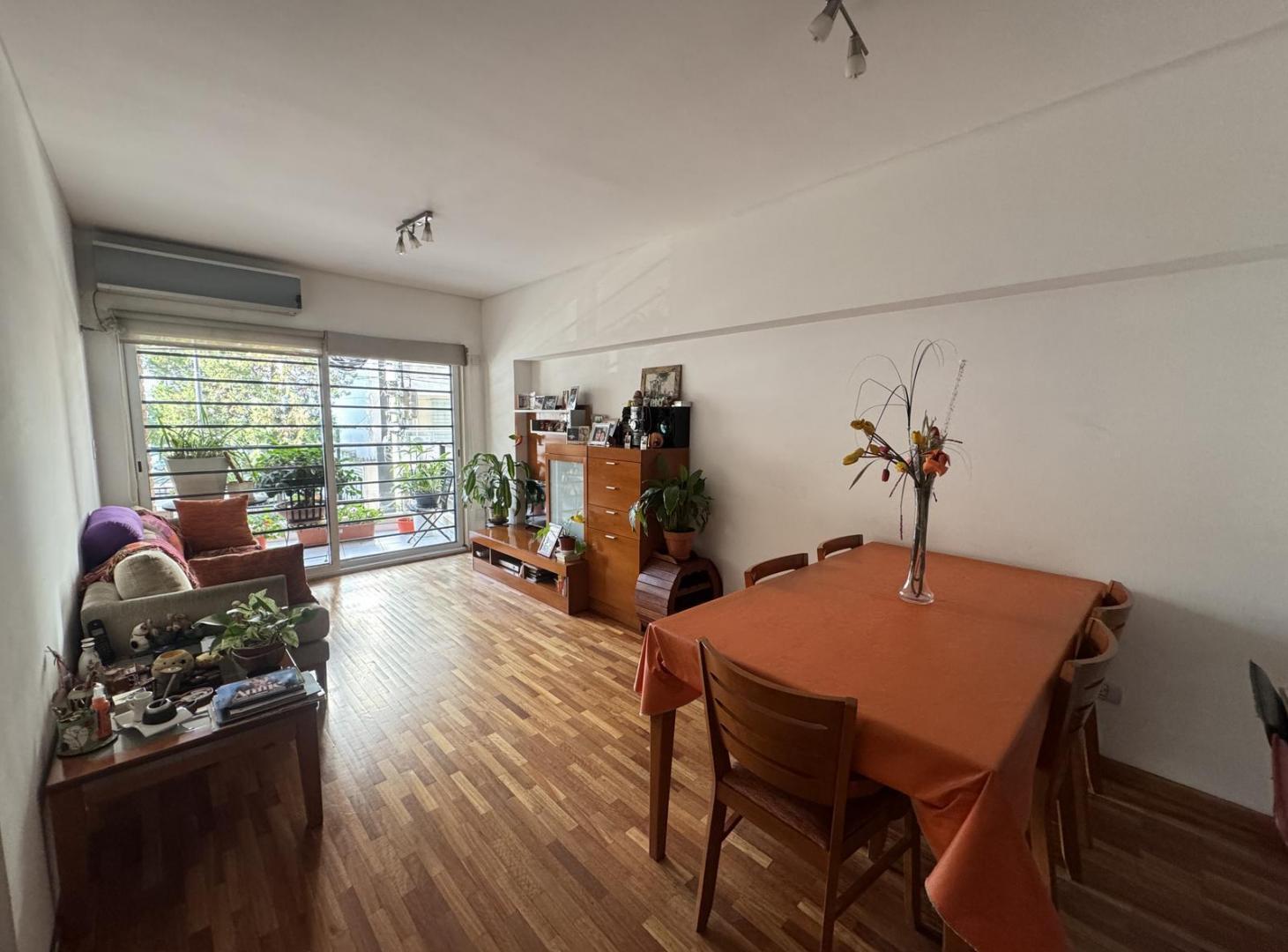 Departamento en venta 2 ambientes con balcón al frente y contrafrente en Recoleta!