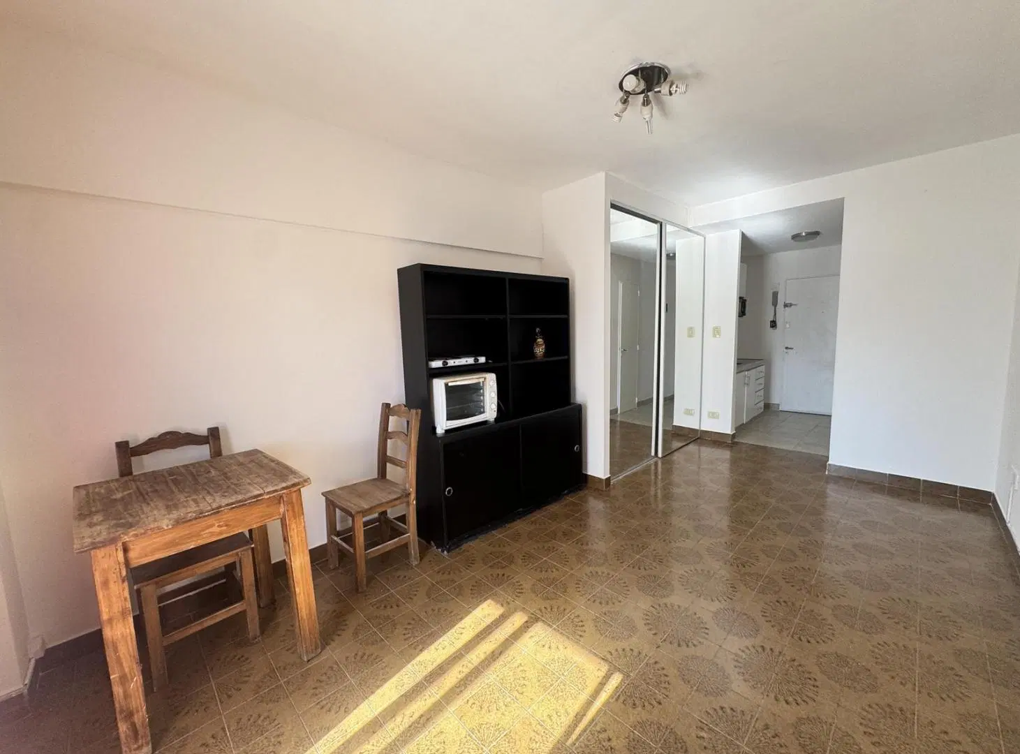 Departamento monoambiente en venta en Balvanera 5