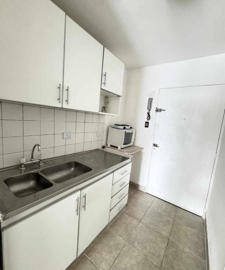 Foto de Departamento monoambiente en alquiler en Balvanera, imagen 2