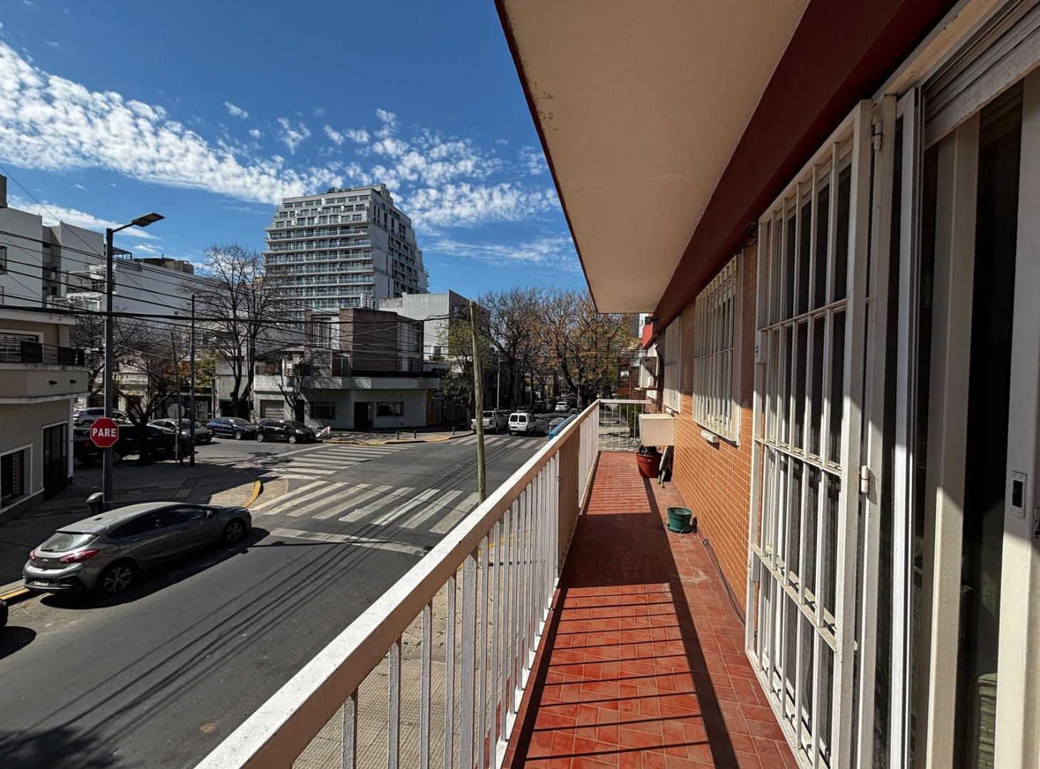 Foto de Departamento 4 ambientes con balcón corrido en Devoto, imagen 2