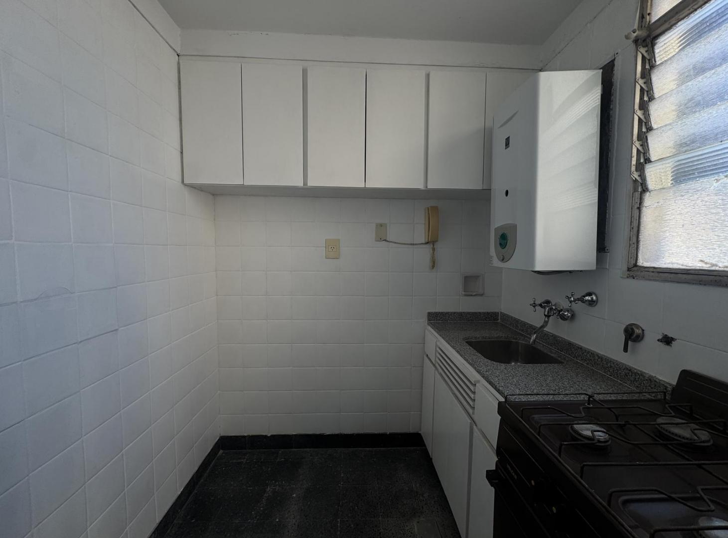 Foto de Departamento de 2 ambientes con balcón en venta en Balvanera!, imagen 3