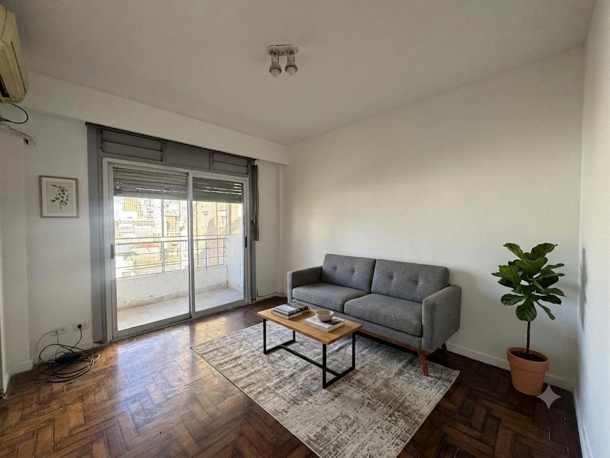 Foto de Departamento de 2 ambientes con balcón en venta en Balvanera!, imagen 2