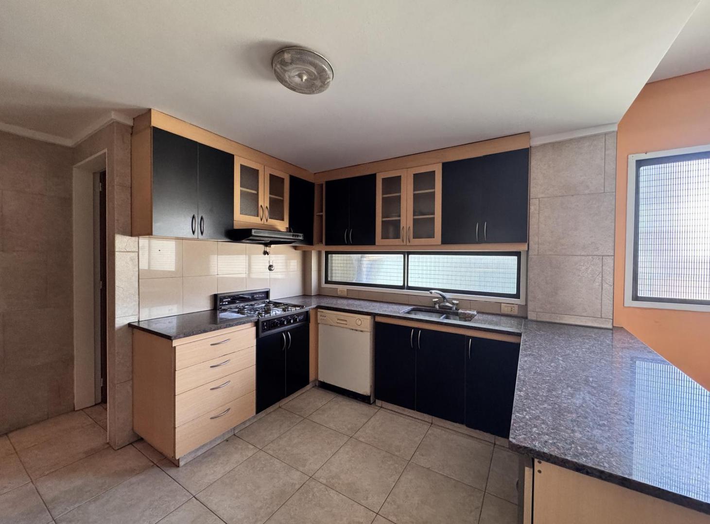 Foto de Departamento 6 ambientes + dep + 2 cocheras en Caballito, imagen 3