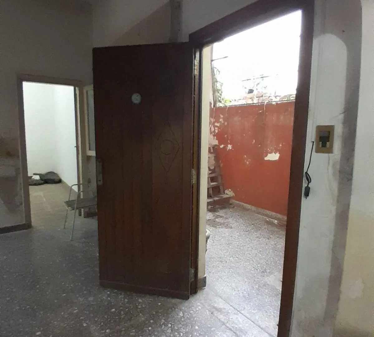 Venta Ph A Reciclar 3 Ambientes Con Patio La Tablada 3