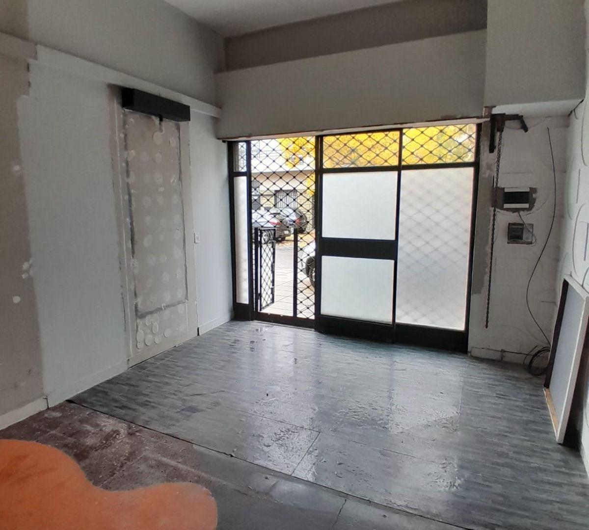 Foto de Alquiler Local Comercial 35m2 Villa Raffo, imagen 5