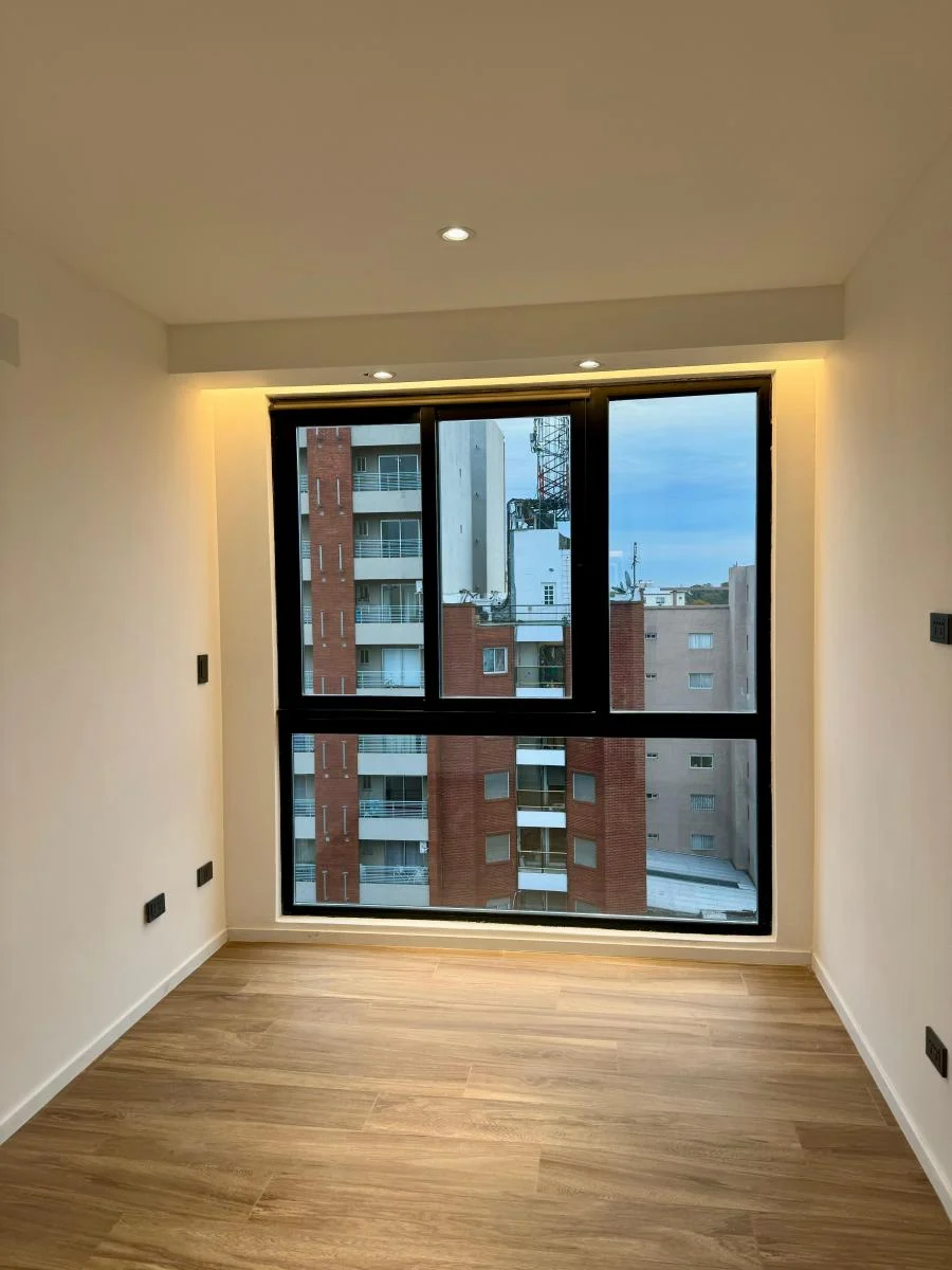 Foto de Venta 4 ambientes piso completo de categoria Saenz peña!, imagen 4