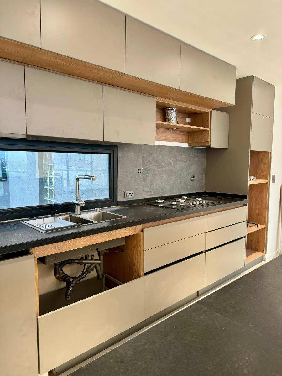 Foto de Venta 4 ambientes piso completo de categoria Saenz peña!, imagen 3