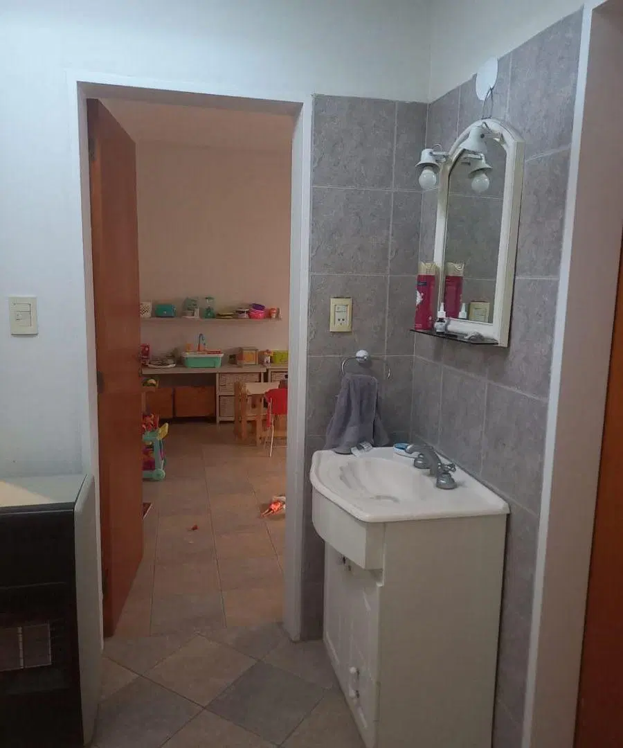 CASA EN VENTA - COLONIA TIROLESA 4