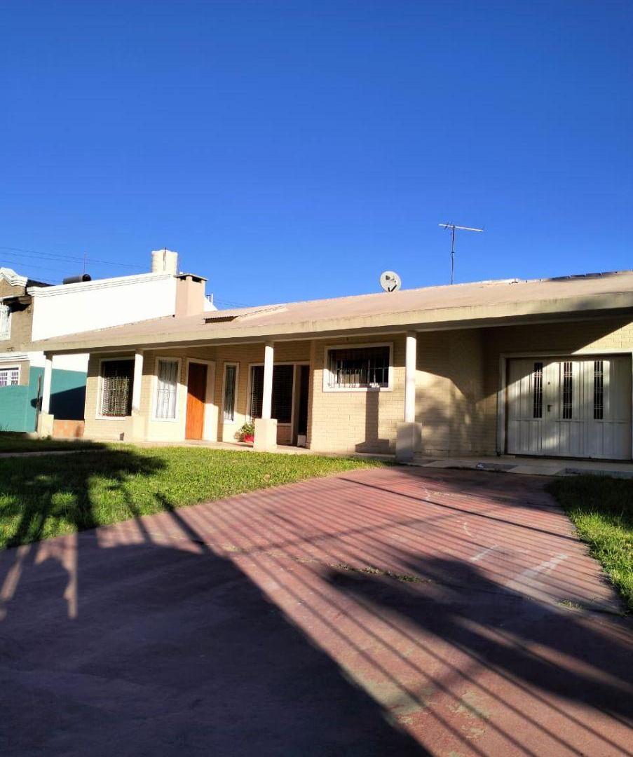 Foto de CASA EN VENTA - COLONIA TIROLESA, imagen 2