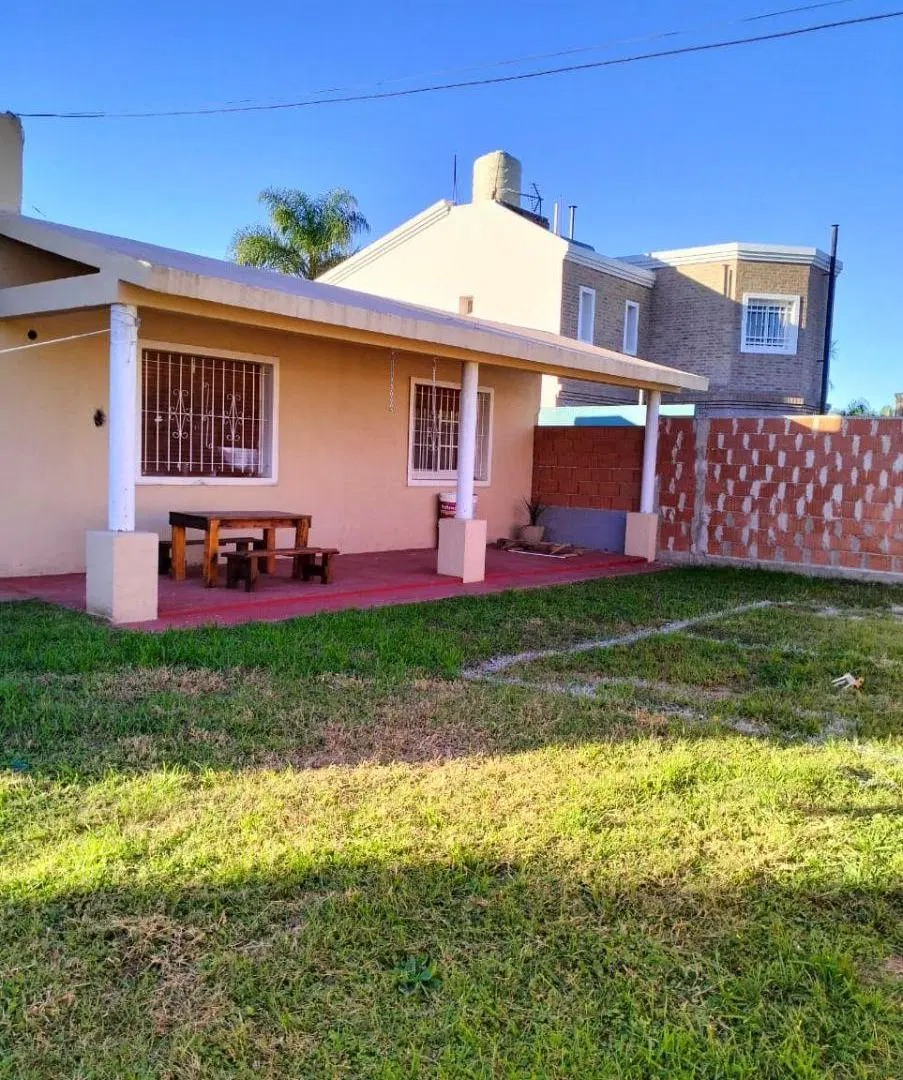 CASA EN VENTA - COLONIA TIROLESA 3