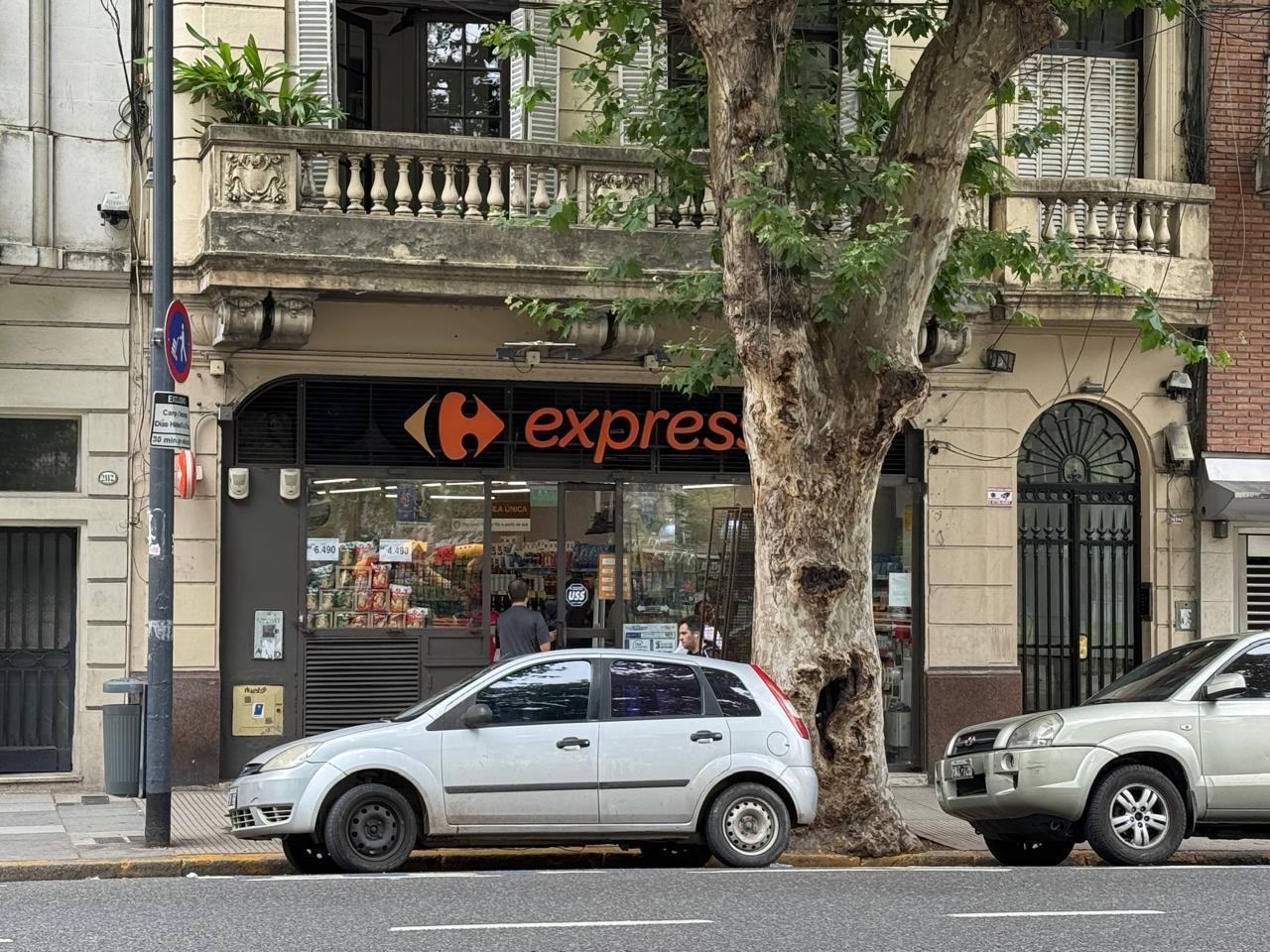 Local en Recoleta