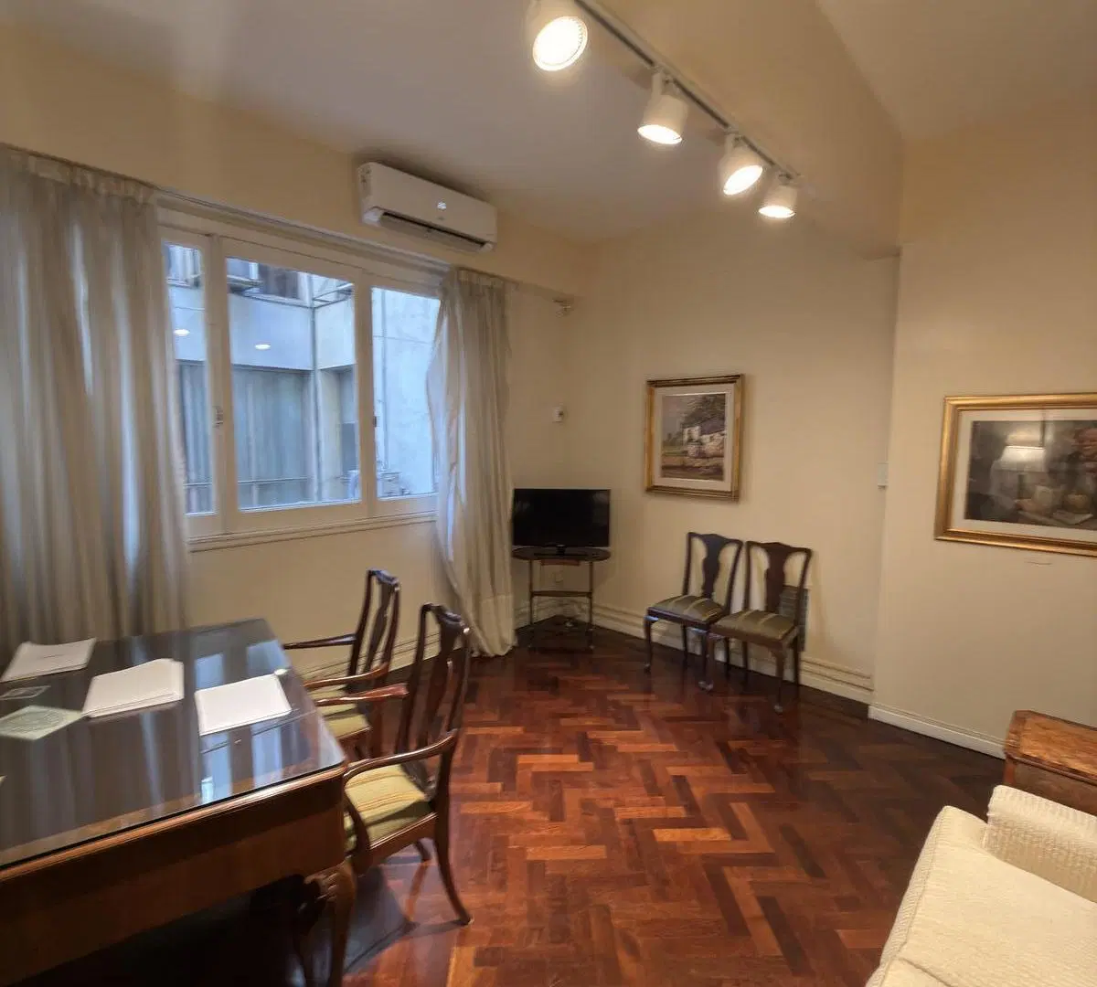 Oficina en Recoleta 3