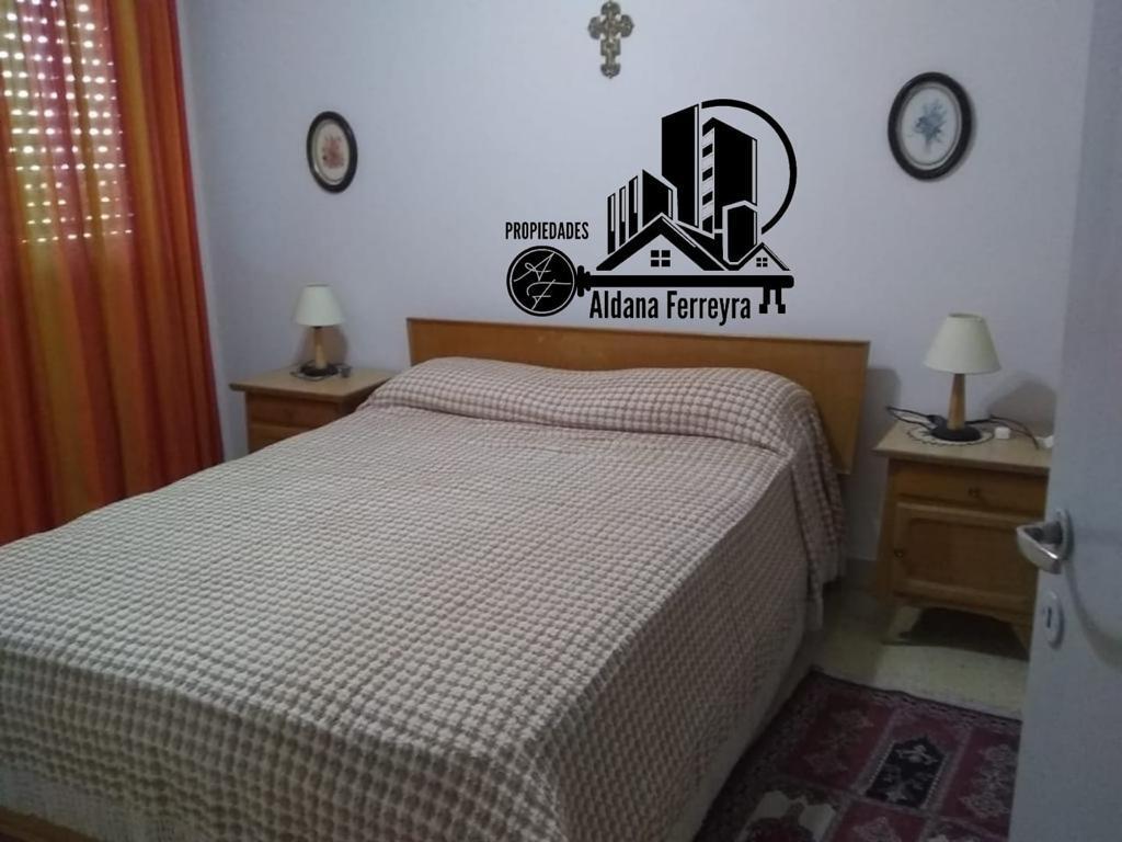 Departamento 3 Ambientes con Dependencia en Pleno Centro E Miramar 1