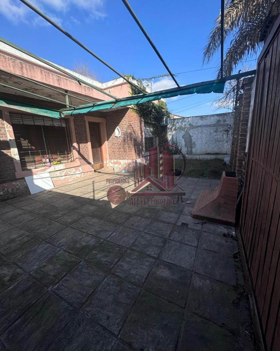 ¡Oportunidad en Ituzaingó! Casa Americana en Lote Propio y Apto Crédito Bancario 2