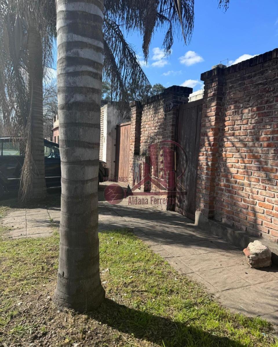¡Oportunidad en Ituzaingó! Casa Americana en Lote Propio y Apto Crédito Bancario 3