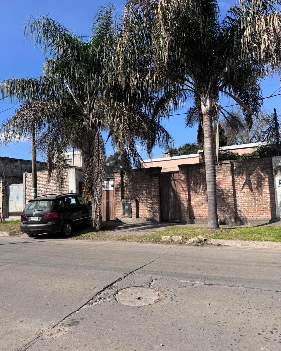 ¡Oportunidad en Ituzaingó! Casa Americana en Lote Propio y Apto Crédito Bancario 5
