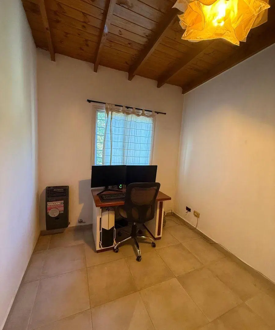 Hermoso Duplex con salida a 2 calles en venta en Ituzaingó Norte 8