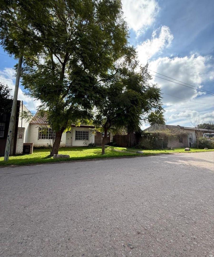 Foto de ¡Oportunidad en Paso del Rey! Casa 3 Ambientes con Cochera Doble,y Lote, imagen 1