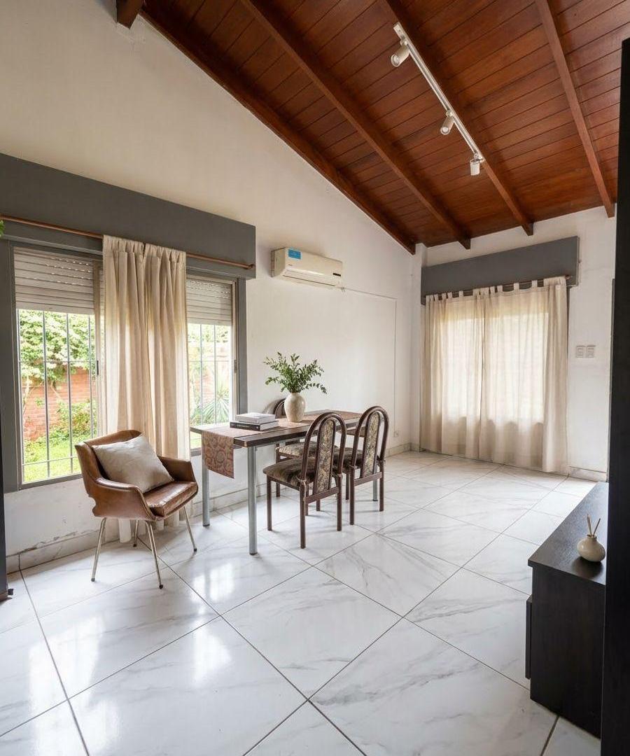 Foto de Oportunidad en Barrio Tranquilo: Casa sobre Lote Propio de 15x20 m |, imagen 3