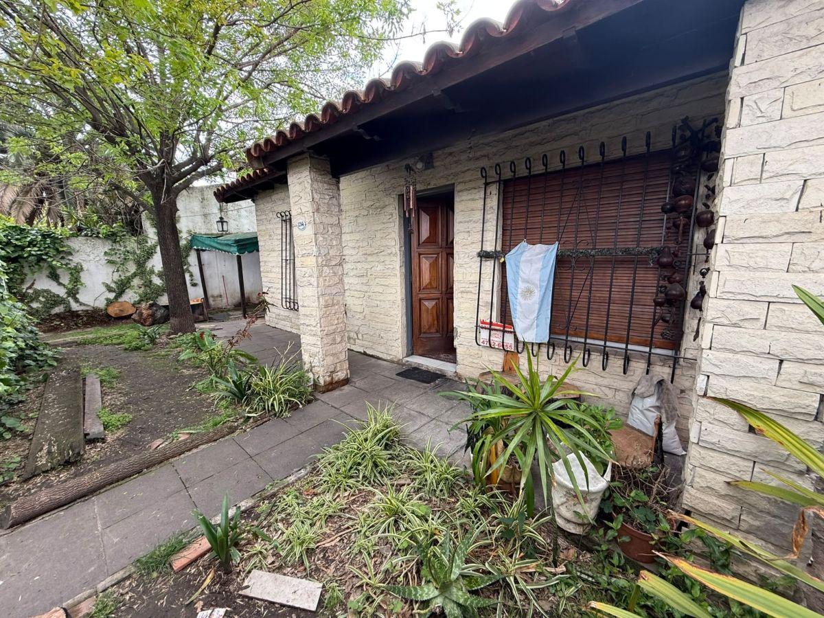 Foto de Oportunidad en Barrio Tranquilo: Casa sobre Lote Propio de 15x20 m |, imagen 1