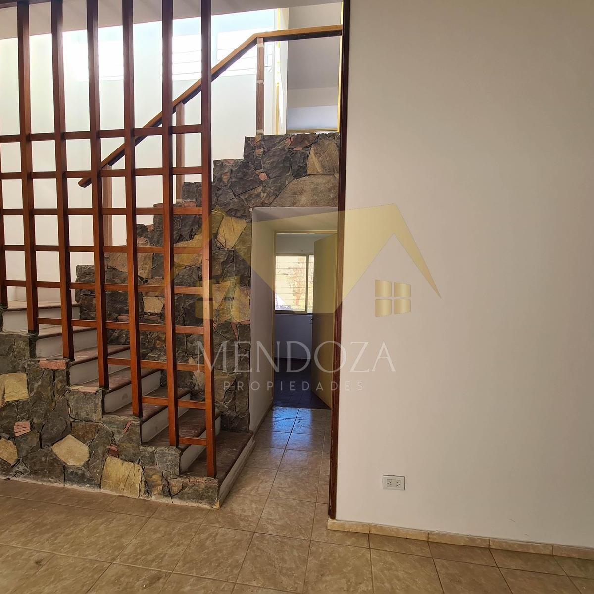 Venta de Casa en Bº Fuchs de Godoy Cruz 1