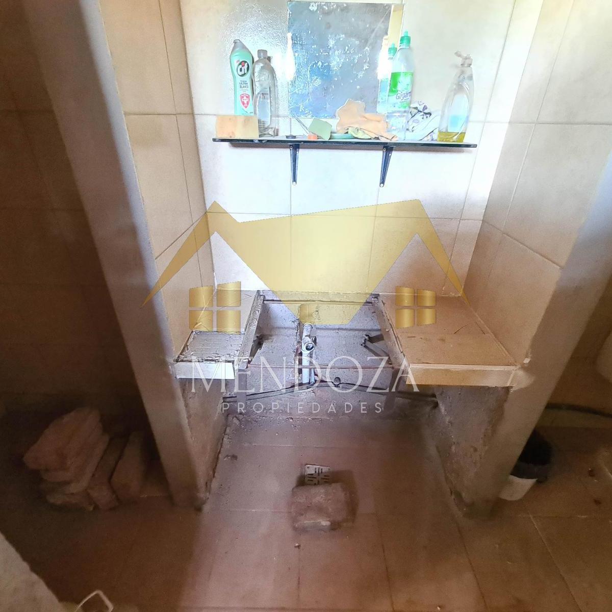 Venta de Terreno con Quincho y Pileta 4
