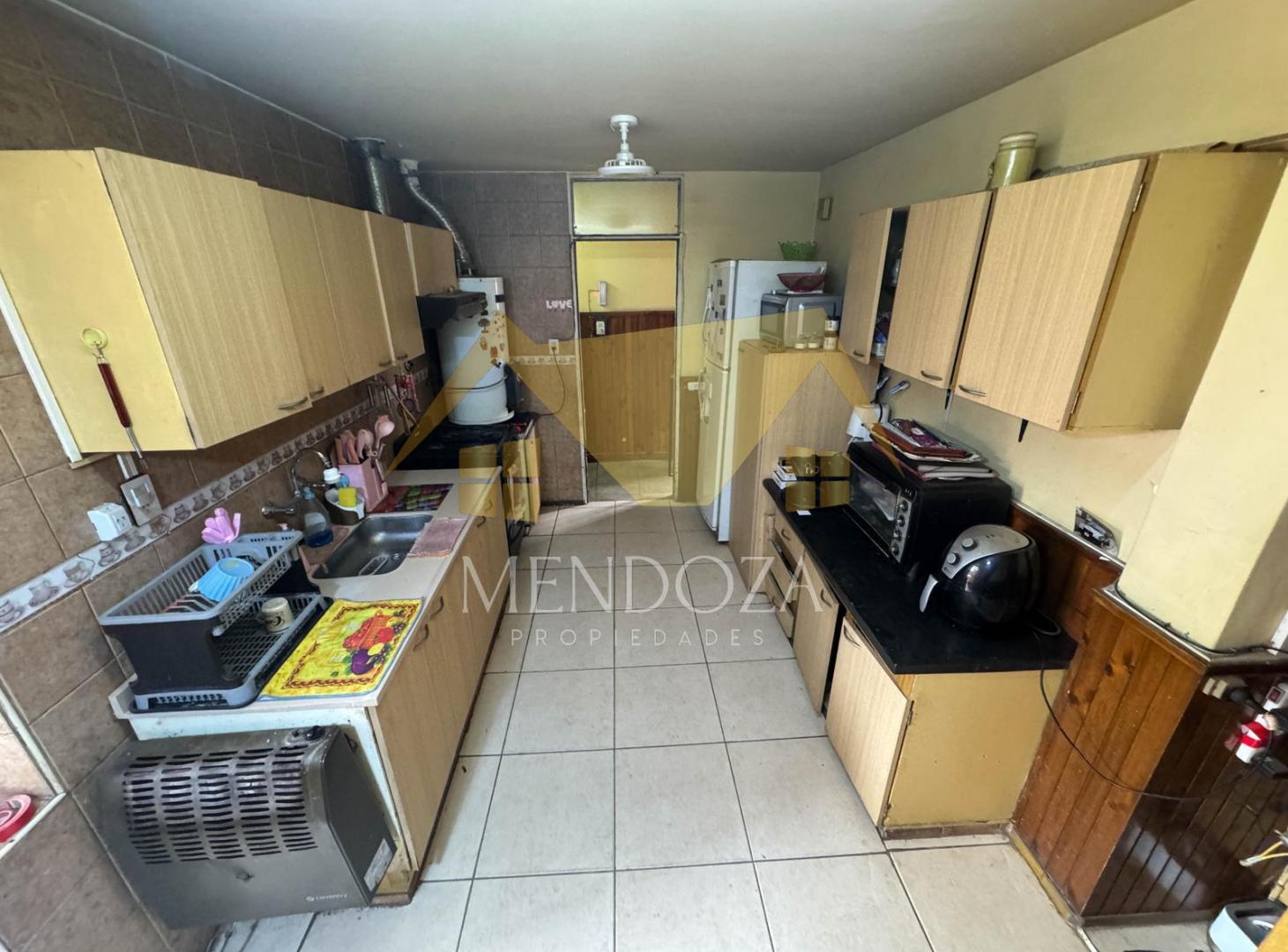 Foto de VENTA DE CASA EN GODOY CRUZ 3 DORMITORIOS, imagen 2