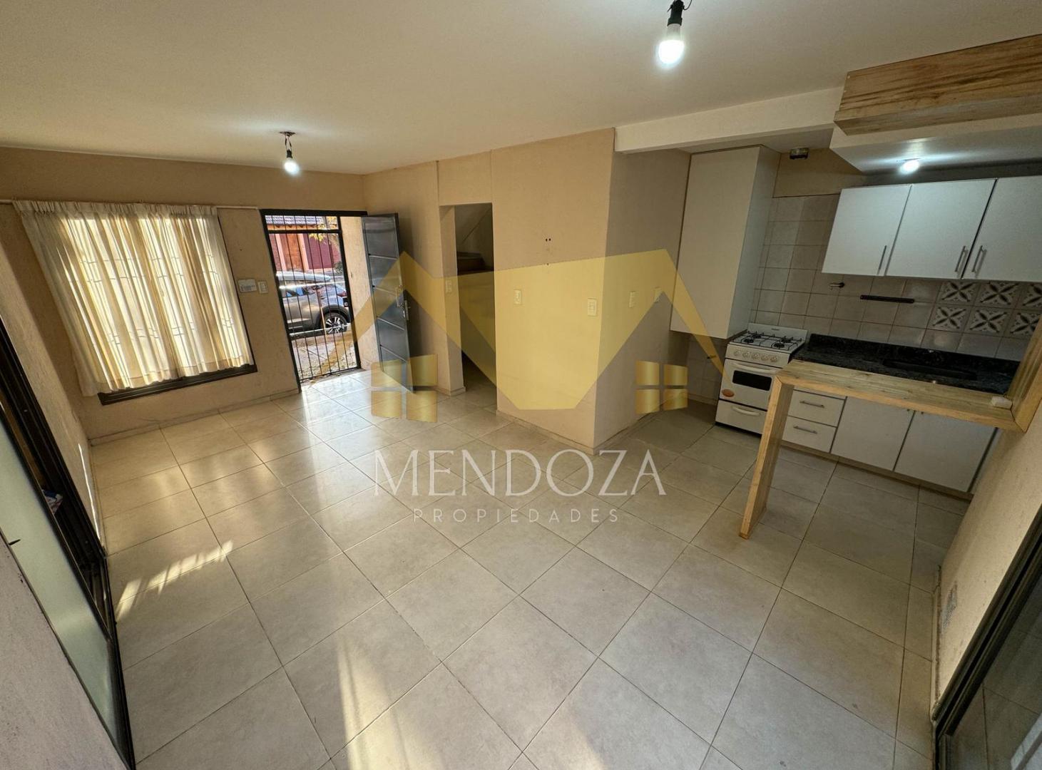Foto de ALQUILER DUPLEX EN BARRIO TRAPICHE GODOY CRUZ, imagen 4