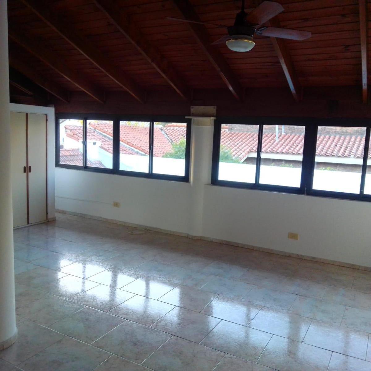 Villa Belgrano 4 Dorm 3 Baños Pileta Esctirura Excelente Entorno 5