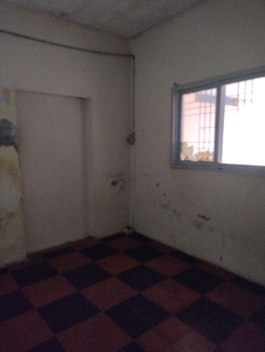 Oportunidad Arguello Casa de 2 Dorm. Mas 3 Departamentos de un Dormitorio 4