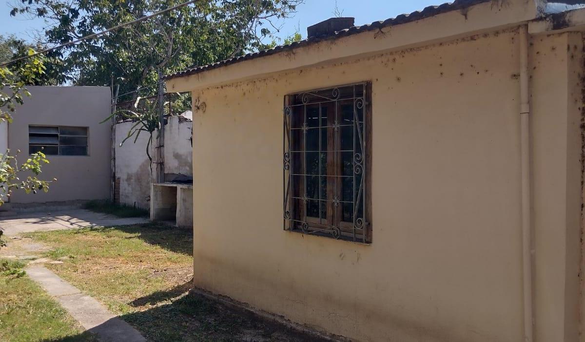 Oportunidad Arguello Casa de 2 Dorm. Mas 3 Departamentos de un Dormitorio 2