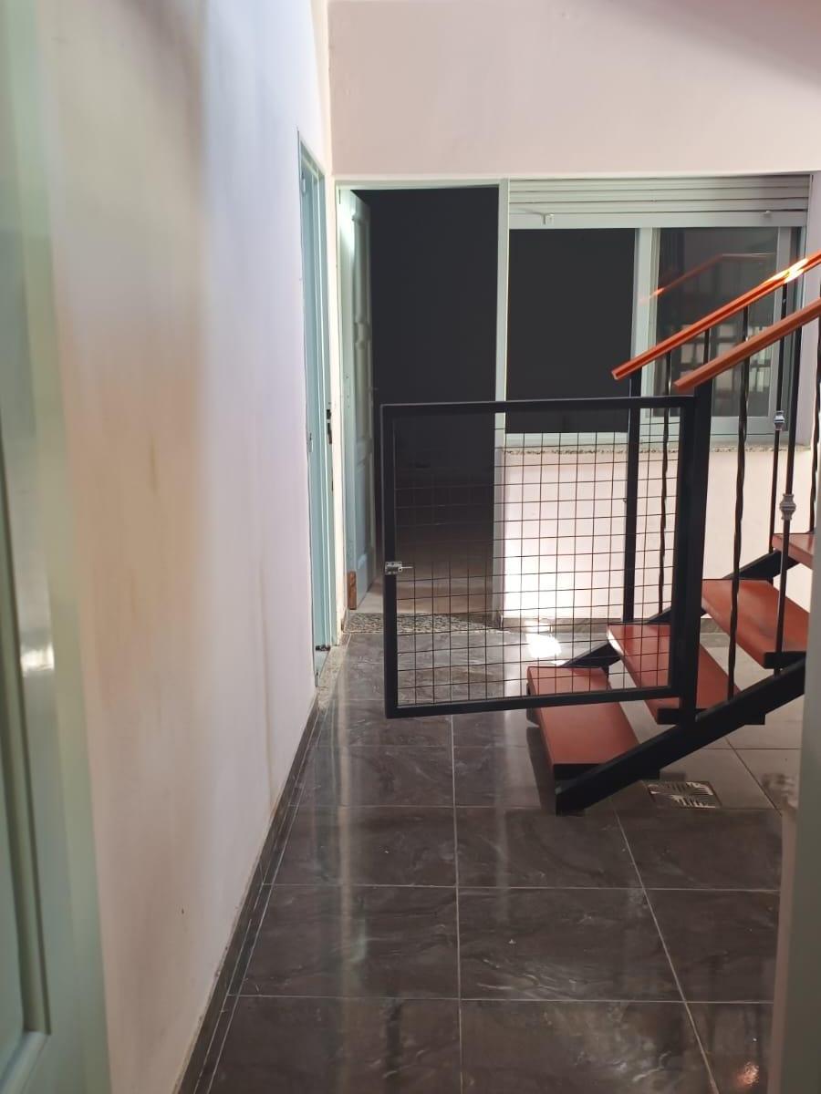 Cofico Gran Propiedad de 5 Dorm. Amplia Impecable 2