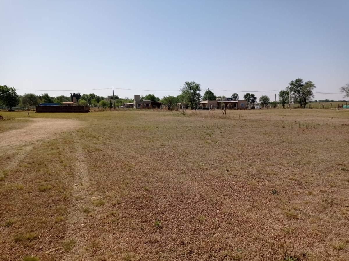 Campo de Una Hectarea en Anizacate con Porpiedades Escritura y Servicios 4