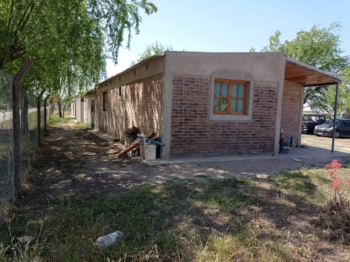 Campo de Una Hectarea en Anizacate con Porpiedades Escritura y Servicios 3