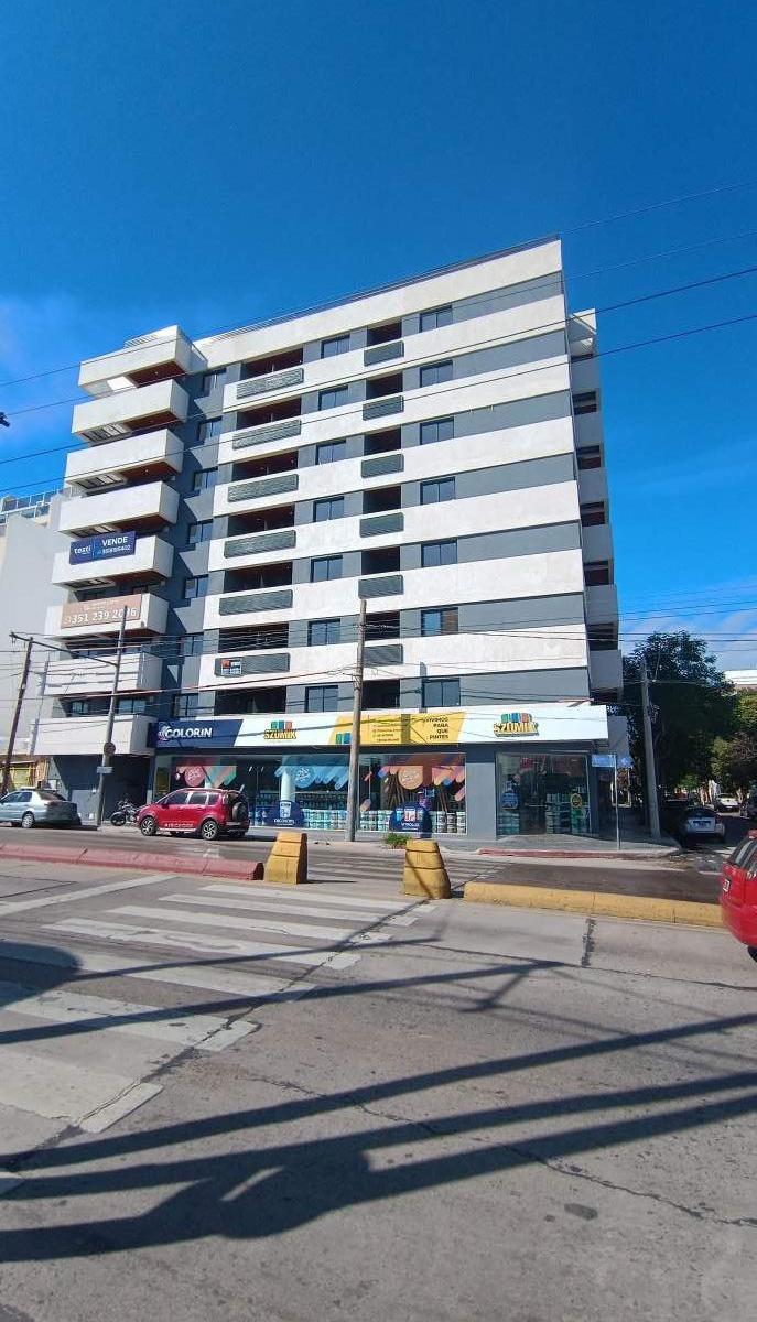 Venta Departamento a Estrenar Alberdi Externo con Balcón 4