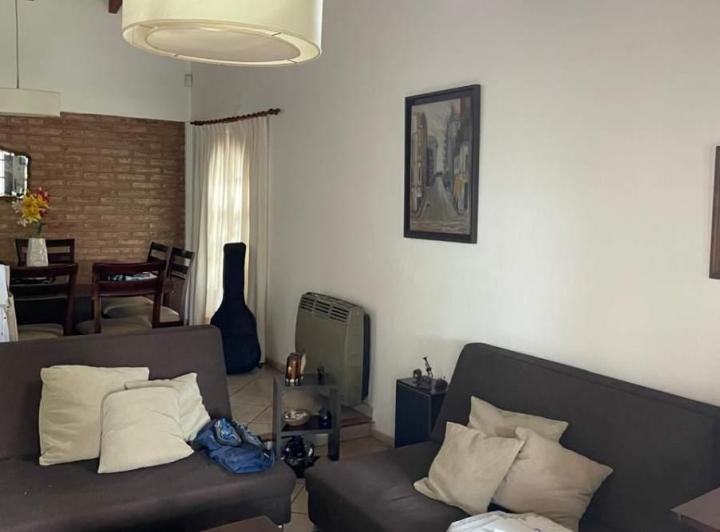 Amplia Casa 3 dormitorios y pileta en Villa Allende Golf escritura 3