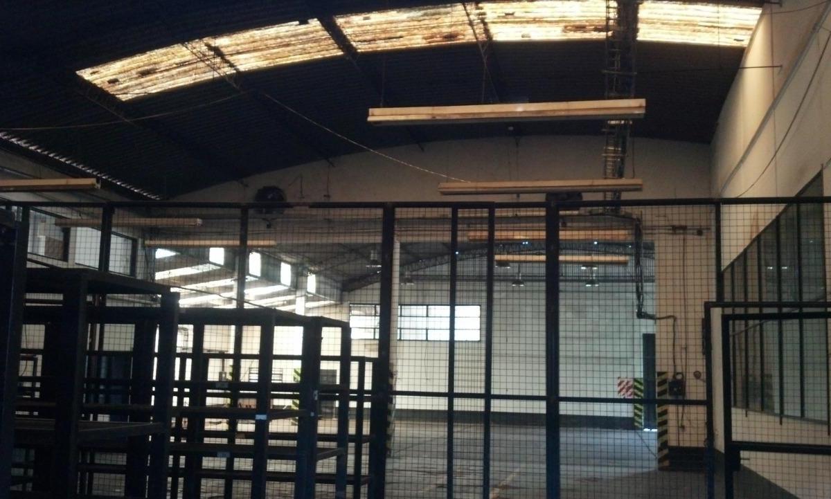 Importante Galpón Zona Industrial 2
