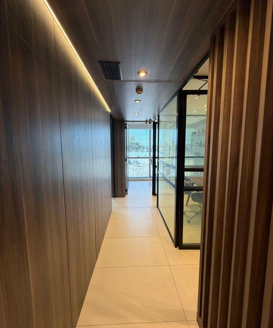 Foto de Oficina comercial de lujo de 60 m² con estacionamiento en alquiler en, imagen 1