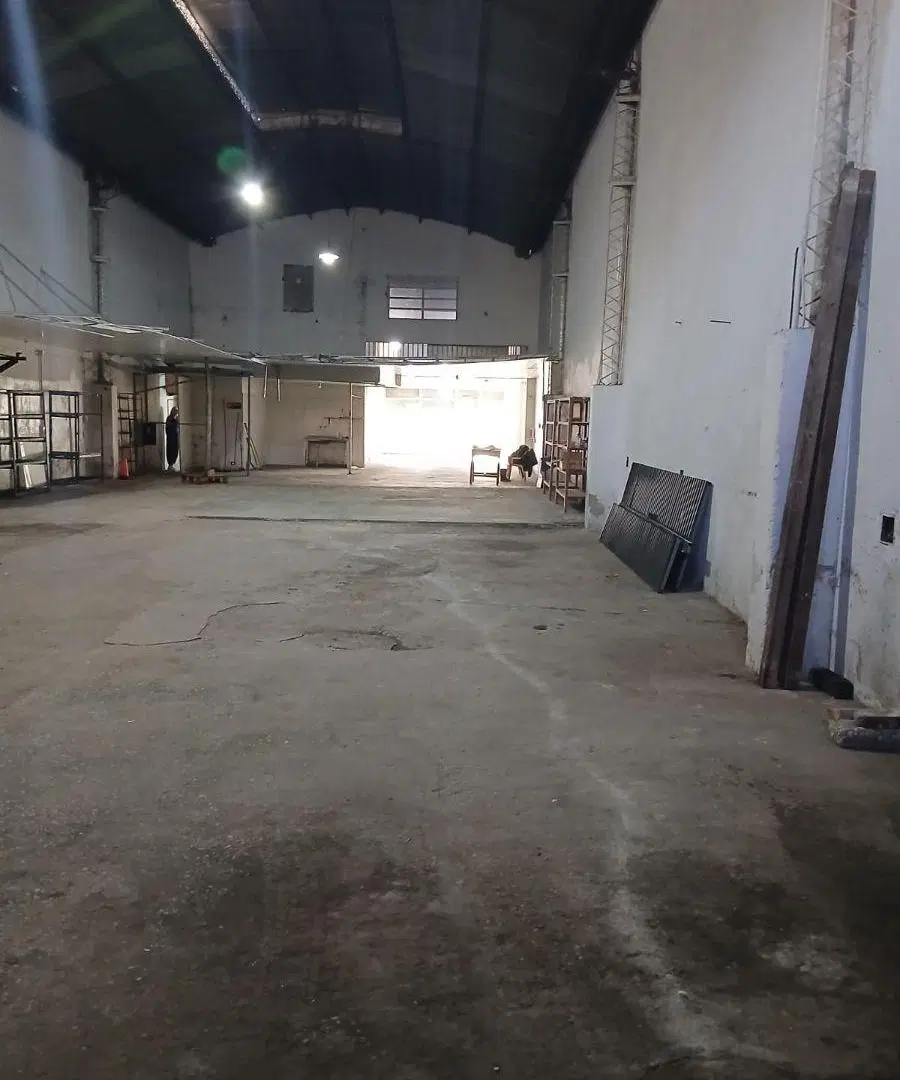 Bodega-Galpon de 400 y entrepiso 120 m2 m2 en alquiler en Distrito Sudoeste 1