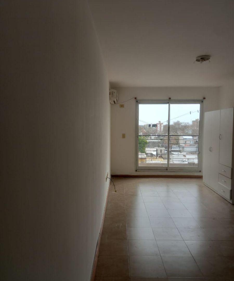 Foto de Departamento monoambiente de 26 m² en alquiler en Echesortu, imagen 3