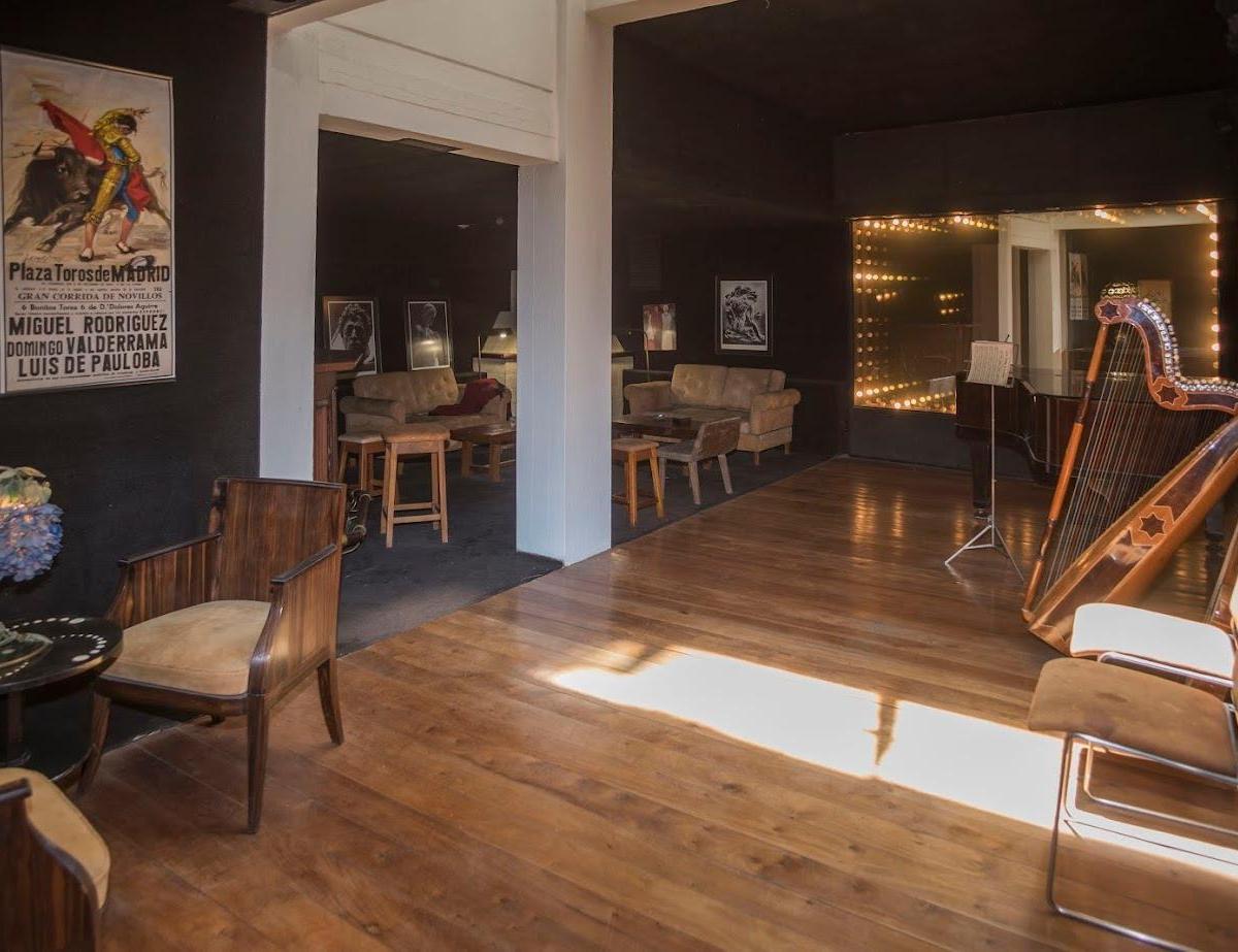 ESPECTACULAR CASA PARA VIVIENDA/OFICINA DE 380 M2 REFACCIONADA A NUEVO!