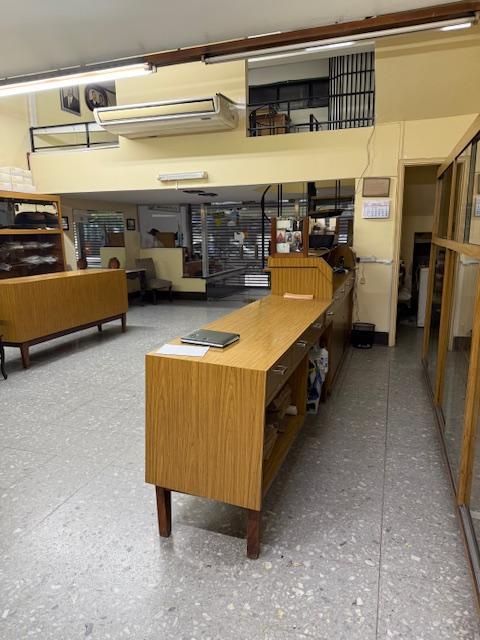Foto de LOCAL COMERCIAL EN ALQUILER. NO PAGA EXPENSAS, imagen 2