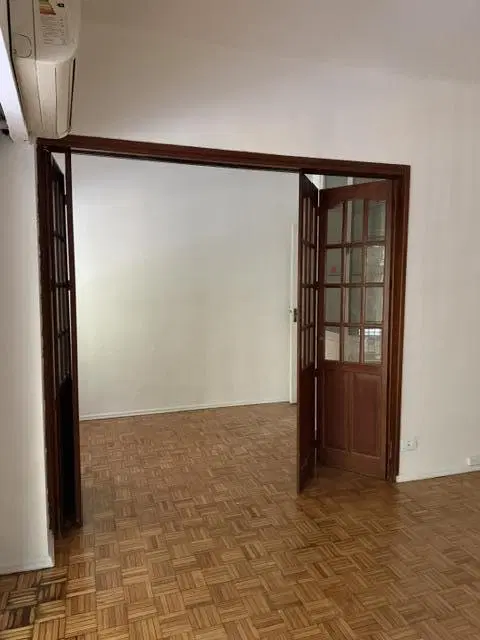 ÓPTIMO 3 AMBIENTES AL FRENTE EN EL CORAZÓN DE RECOLETA PATIO INTERNO Y BUEN ESTADO 4
