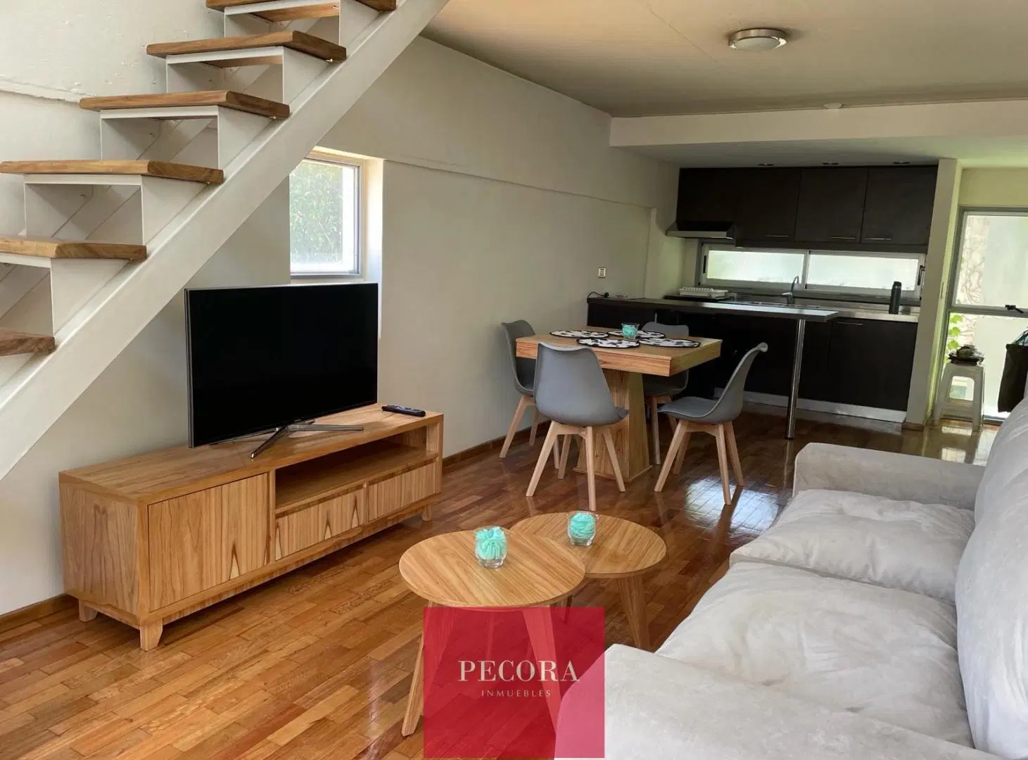 Hermoso loft en Palermo Hollywood a metros de Estación Carranza y a una cuadra de Av, Sta Fe.  Lleno 4