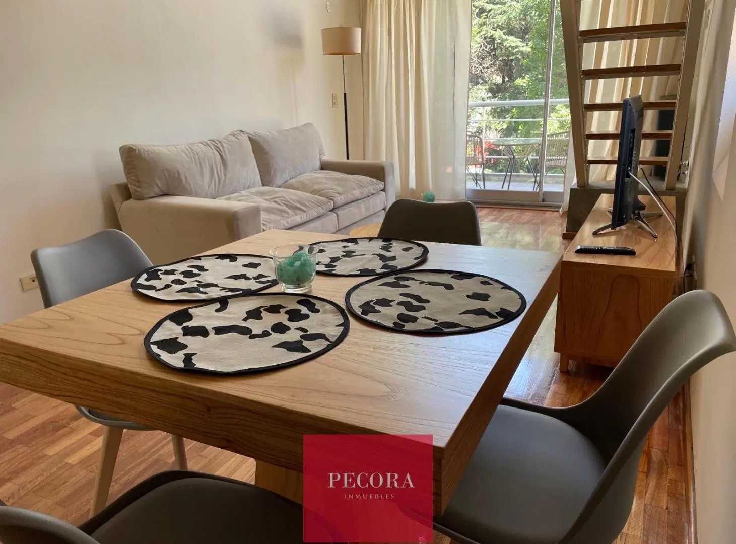 Hermoso loft en Palermo Hollywood a metros de Estación Carranza y a una cuadra de Av, Sta Fe.  Lleno 5