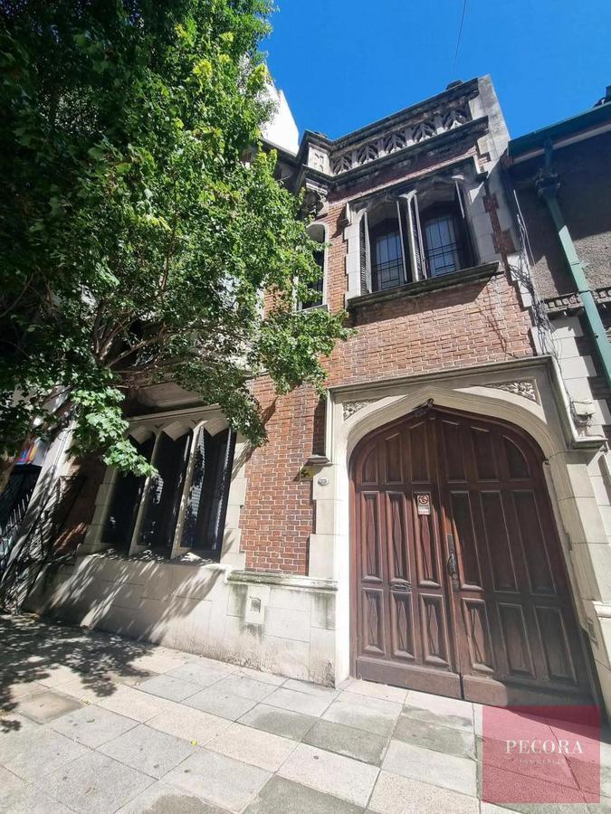 Foto de ESPECTACULAR CASA ESTILO TUDOR DE 7 AMB APTO PROYECTO INMOBILIARIO, imagen 2
