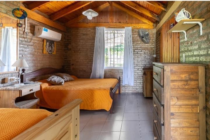 Oportunidad Única: Casa y Dúplex Equipados en Villa Parque Siquiman, Córdoba. 4