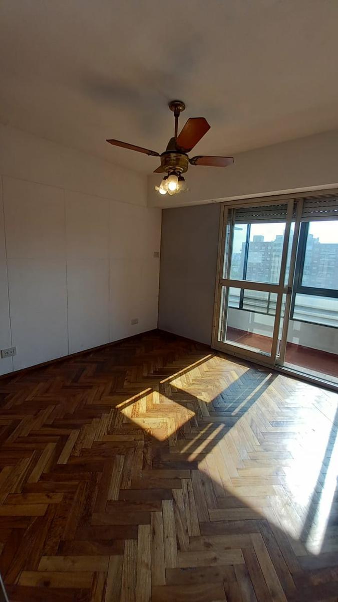 Departamento 2 Dorm. con Cochera en Abasto 1